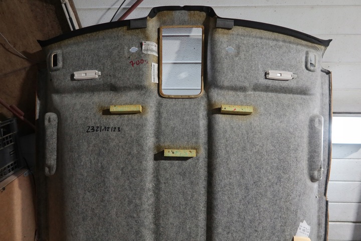 фото №4, Потолок audi a1 8x 8x38367505a повреждённый. plus аксессуары