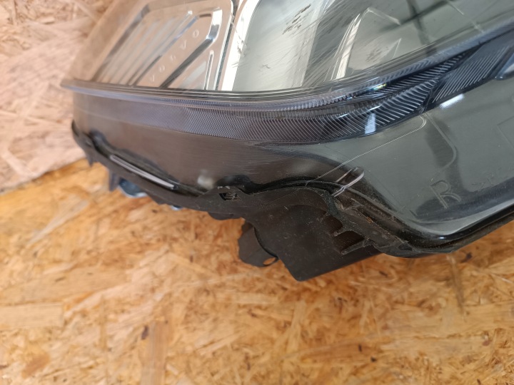 фото №11, Фара права перед фара eu полный led 32133578 volvo xc40