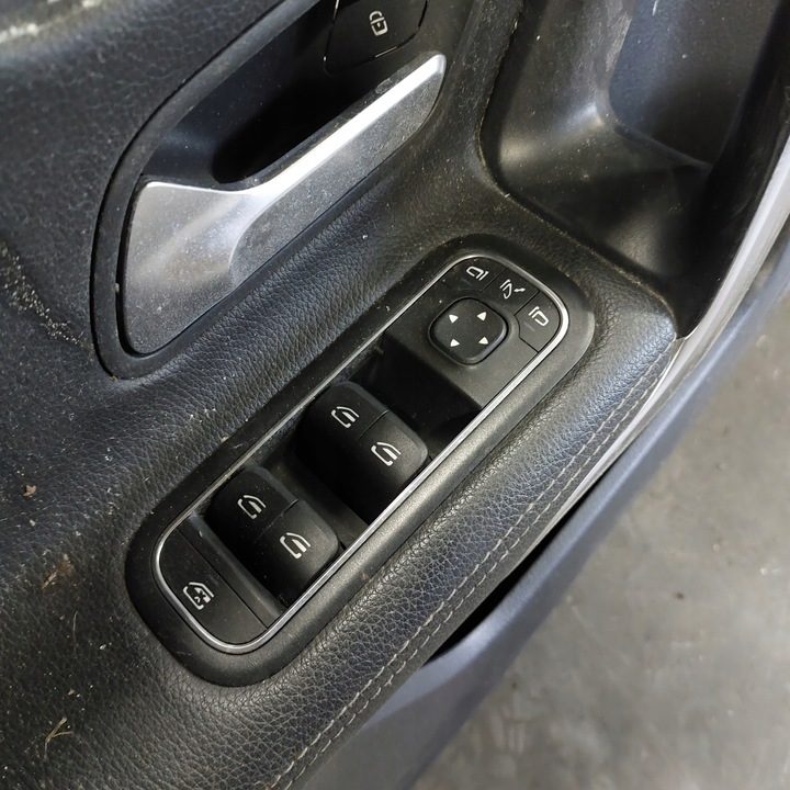 фото №14, Mercedes a35 w177 панель стекло зеркал левый перед руль