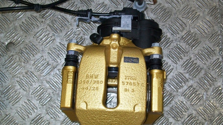 фото №9, Bmw m5 f90 m8 f91 f92 f93 затискачі перед зад комплект ceramik m золото