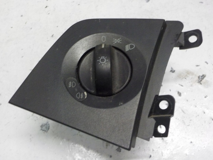 фото №1, Actros mp4 вимикач світла