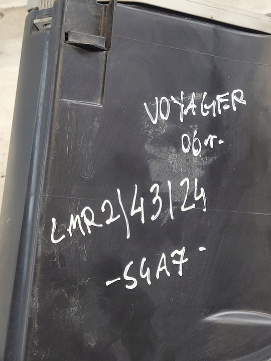 фото №11, Лампа правая передняя правые перед 04857830ac chrysler voyager iv 4 рестайлинг 06r.