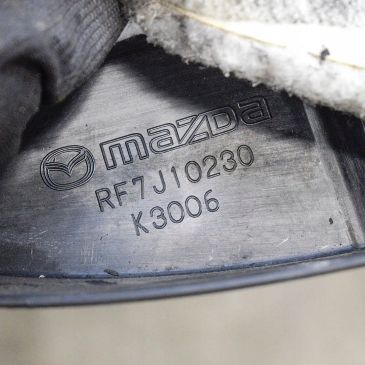 фото №7, Mazda 6 2007 верхня кришка двигуна (декоративна кришка)