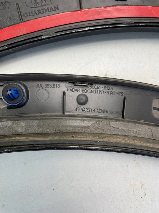 фото №7, Audi q3 планка зад 8u0853818 8u0853817