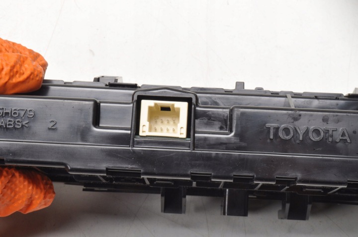 фото №7, Toyota prius iii панель клімат-контролю 55900-47201
