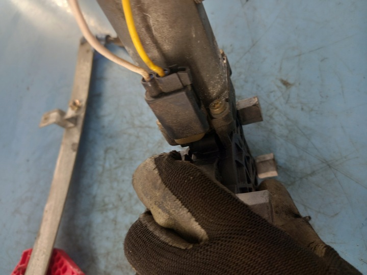 фото №5, Подъемник правый перед ford mondeo mk2 96-00r