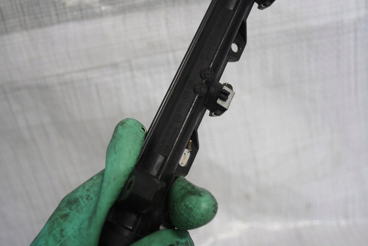 фото №8, Планка впрыскивающий форсунки 03e133320 ibiza iv 1.2