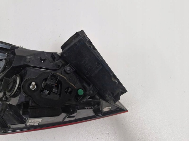 фото №8, Peugeot 308 ii t9 hb рестайлінг лампа правий зад права задня w крило 9823728580