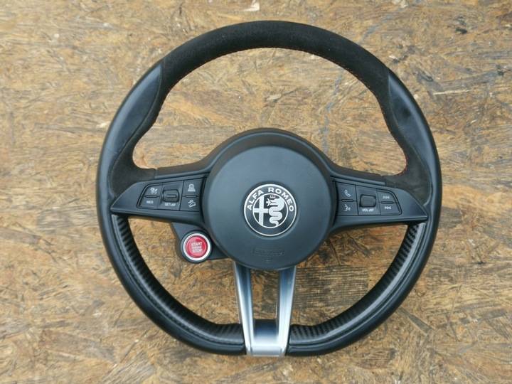 фото №1, Кермо alfa romeo stelvio квадрифоліо карбон