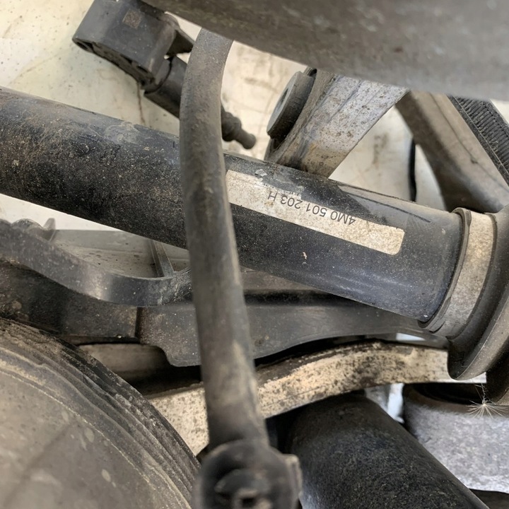 фото №10, Поворотна опора права зад p.t важелі підвішування піввісь audi sq7 q7 4m 18r