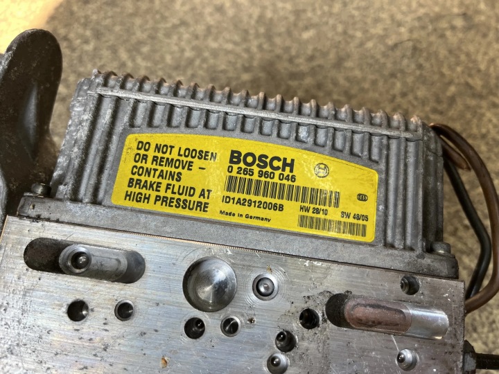 фото №9, Блок керування abs sbc блок керування  штекер mercedes w211 2.7 cdi 198000 km org