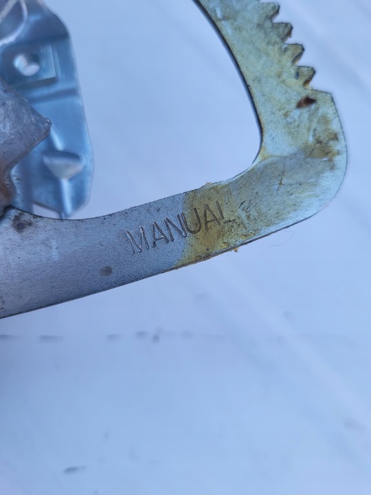 фото №8, Підйомник двері лівий зад - toyota yaris iii