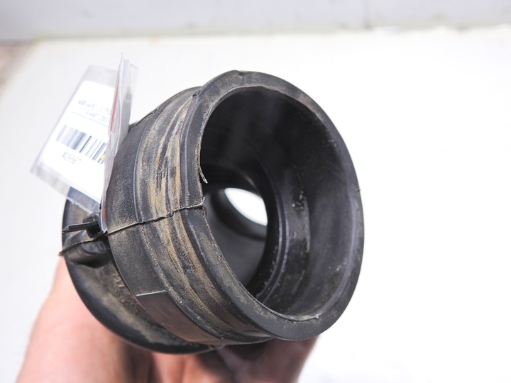 фото №5, Шланг труба воздуховод воздуха audi a4 b7 2.0 tfsi