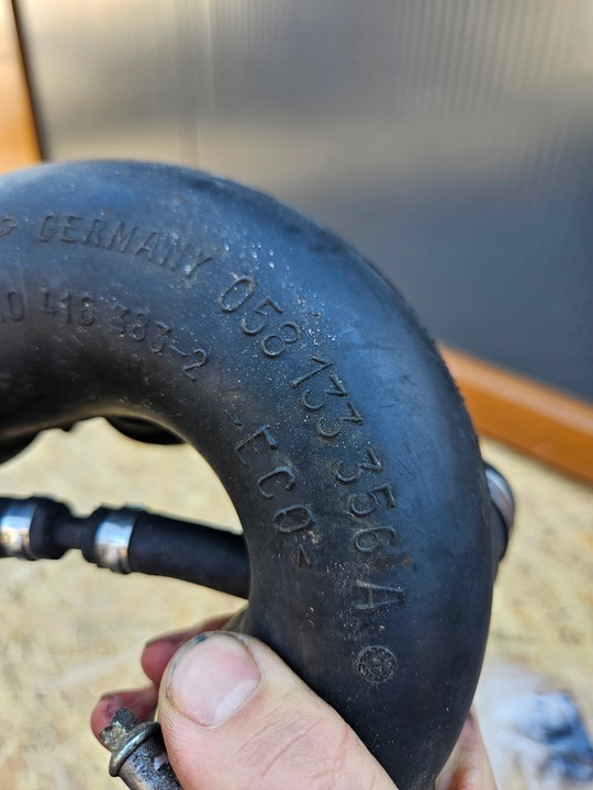 фото №7, Труба шланг воздуха audi 034129101b 058133356a 034133999h