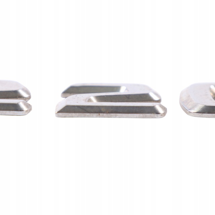 фото №11, Mercedes w204 c209 надпись обозначение задней крышки багажника c220 a2098170915