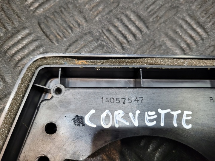 фото №9, Защита динамика крепление маскировочная накладка правая левая chevrolet corvette c4