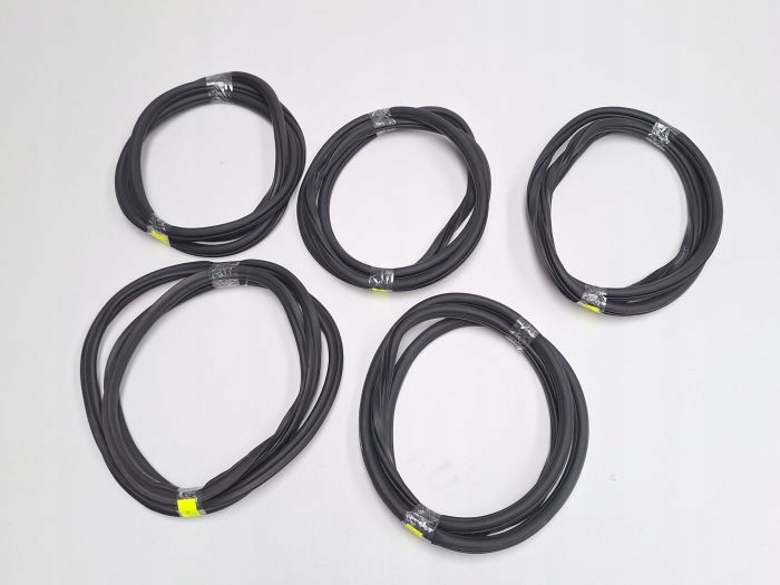 фото №1, Vw tiguan allspace 5nn прокладки двері перед зад кришка