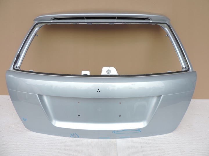 фото №1, Mercedes c-klasa w204 рестайлинг 2011 2012 крышка зад