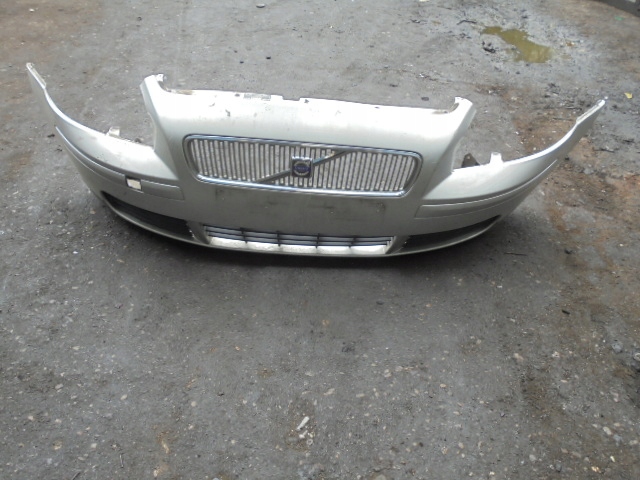 фото №1, Volvo v50 04-07 бампер перед переднє решітка 30657005