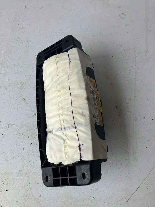 фото №1, Подушка пассажира w246 a2468600402