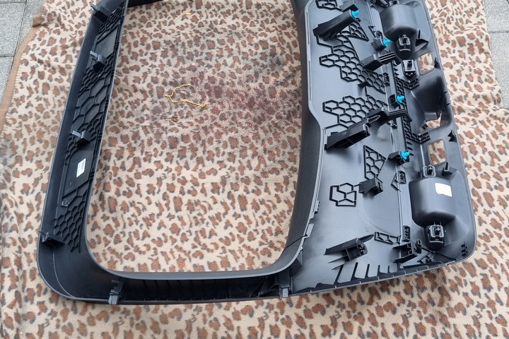 фото №7, Защита крышки mercedes cla a1187400800 a1187401200 a1187400700