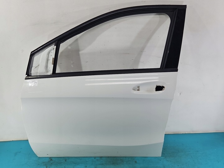 фото №1, Дверь перед левая mercedes w246 белый 650
