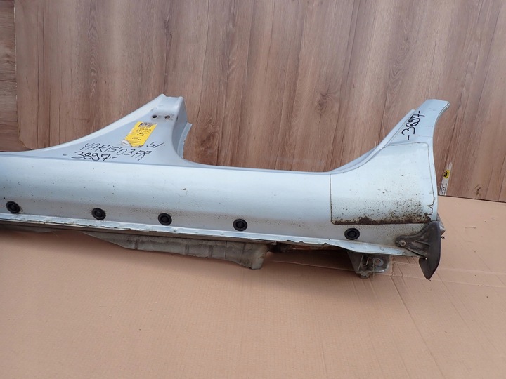 фото №8, Toyota yaris i 99-05 поріг лівий