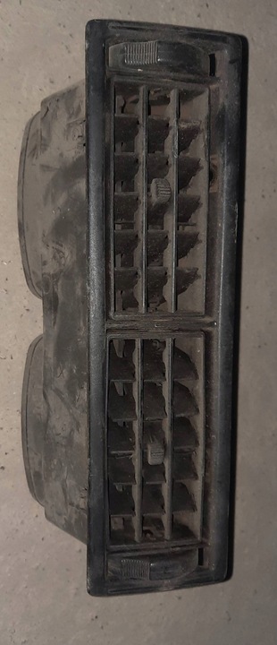 фото №1, Решітка повітропровід панелі розподільчої vw t4 191819703