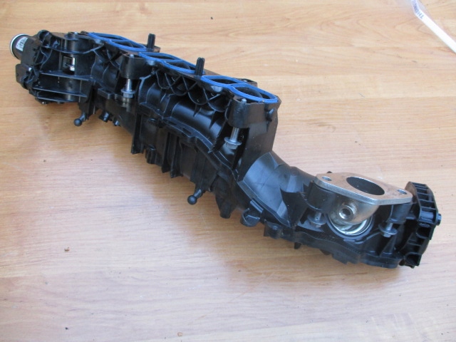 фото №8, Bmw 1 f40 f45 lci 216d коллектор впускной 8596905 крышки ok