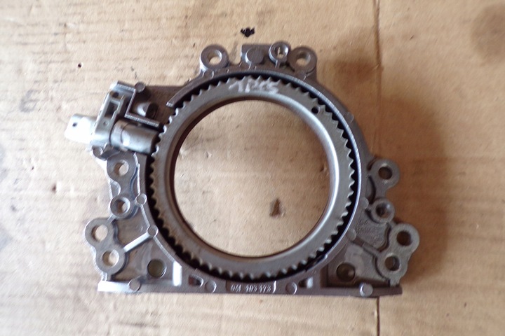 фото №1, Захист ущільнювач вала 04l103173 vw audi 2.0tdi