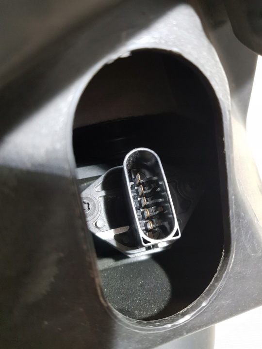 фото №7, Корпус фильтра воздуха расходомер 7567175 bmw e90 e91 lci eur 2.0b