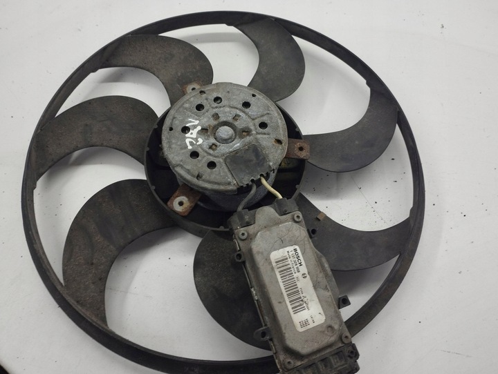 фото №7, Volvo v50 2008 электрический вентилятор радиатор