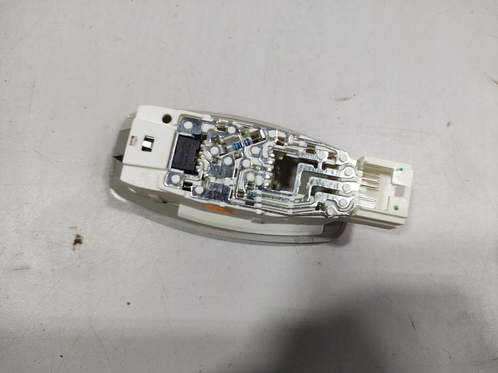 фото №5, Renault kadjar 16r- лампа потолок освещение 264301419r