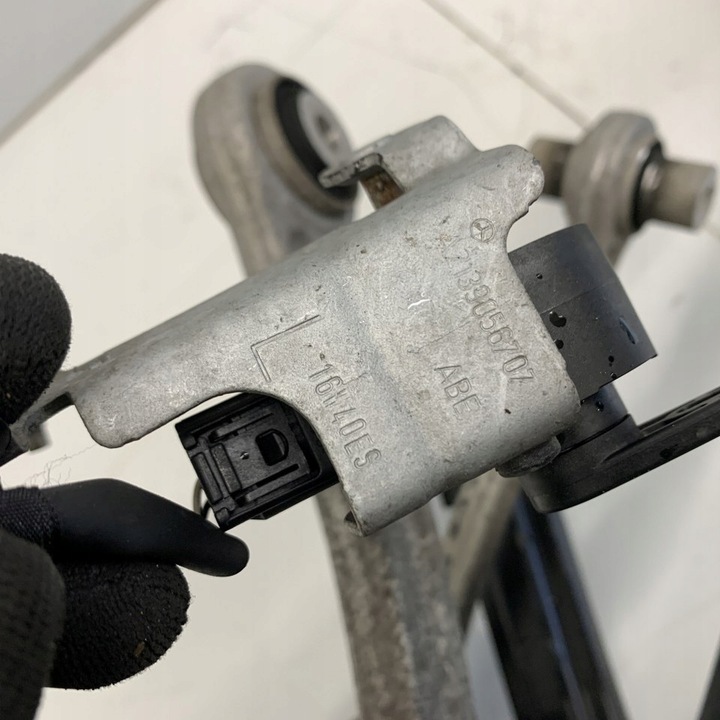 фото №16, Поворотный кулак левая зад + 5x рычаг полуось mercedes e-klasa w213 e430 43 amg 17r