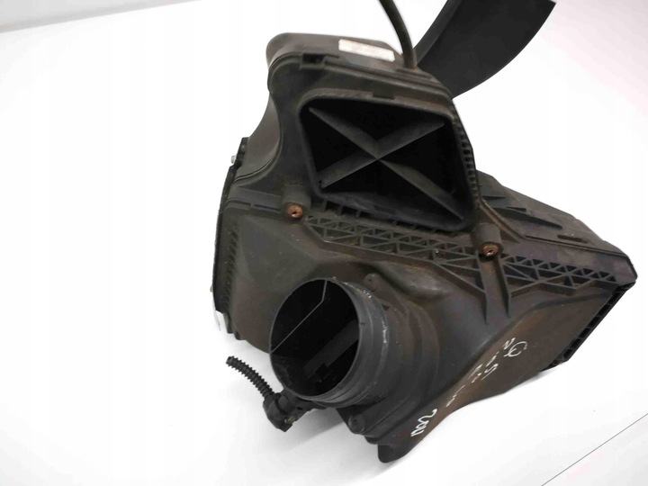 фото №10, Корпус фильтра воздуха audi q5 8r 8k0133843e 2.0l дизель 100kw 2010