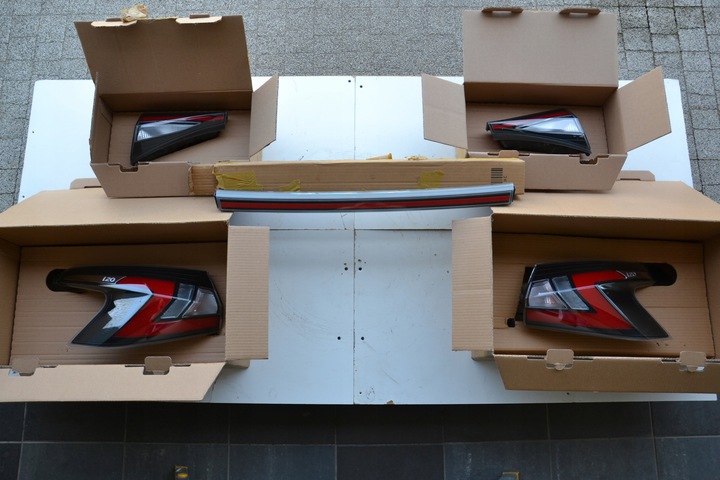 фото №1, Hyundai i20 iii n-line 22- лампи зад 92401-c0000