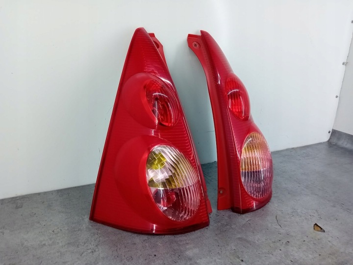 фото №6, Лампи зад комплект peugeot 107 81550-0h040 81560-0h040 хетчбек