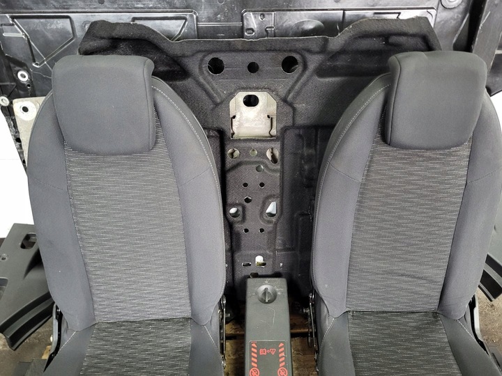 фото №12, Renault scenic ii рестайлинг сиденье обивка защита ремни кронштейны iii ряд