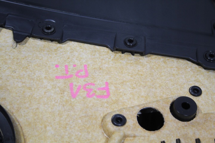 фото №7, Оббивка боковина двері правий зад bmw 3 f30 f31