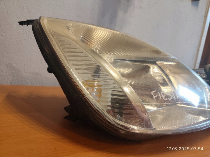 фото №16, Фара ford fiesta 2s6x13k046a