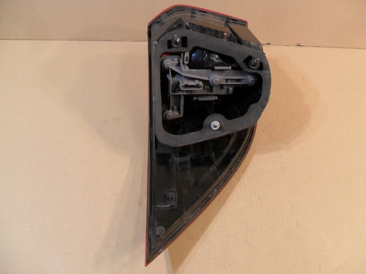 фото №13, Задня лампа ліва vw jetta універсал 1k9 945 095 g