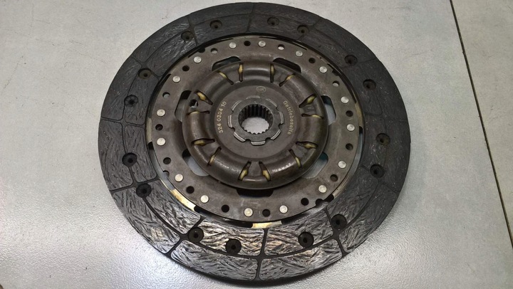 фото №8, Зчеплення притиск диск mondeo mk3 2.0 324030410