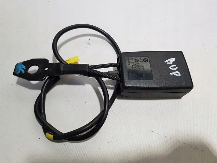 фото №1, Скоба застібка ременя ліва перед mercedes c w203 clk w209