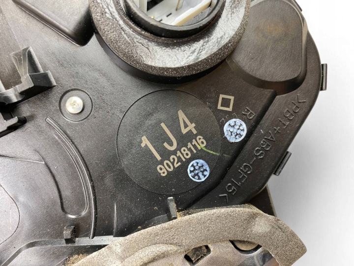 фото №13, Toyota land cruiser j150 замок кришки багажника 1j490218116