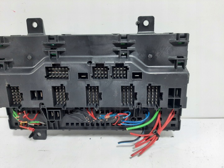 фото №9, Volvo fh16 580 евро 5 08r коробка предохранителей 20568055