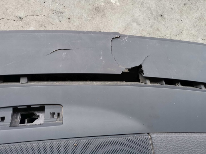 фото №7, Панель роздавальна консоль vw touareg i 7l6