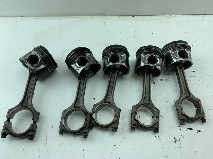 фото №8, Volvo c30 v50 2.0 d поршень шатун d3 d5204t