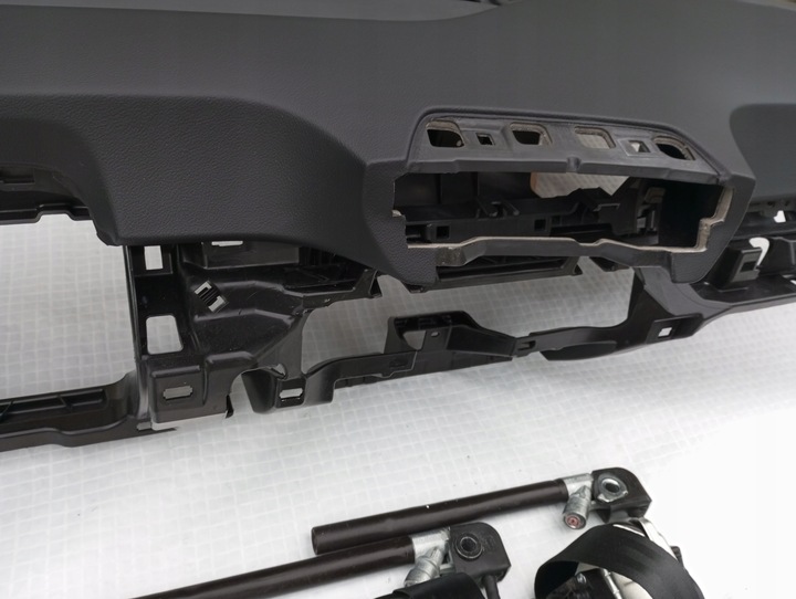 фото №14, Панель роздавальна консоль vw id3 капот id.3 2 подушка безпеки 2 ремені 2 натягувачі