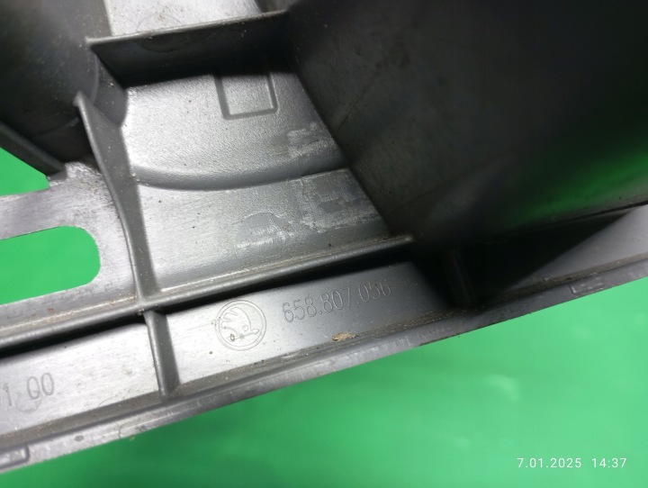 фото №8, Кронштейн  крепление бампера правое перед skoda kamiq 658807056