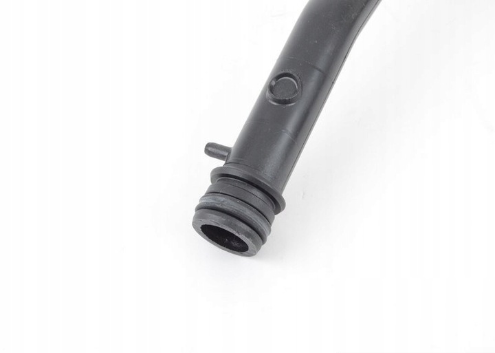 фото №9, Audi a1 оригинальная пластиковая труба жидкости охлаждающей двигателя